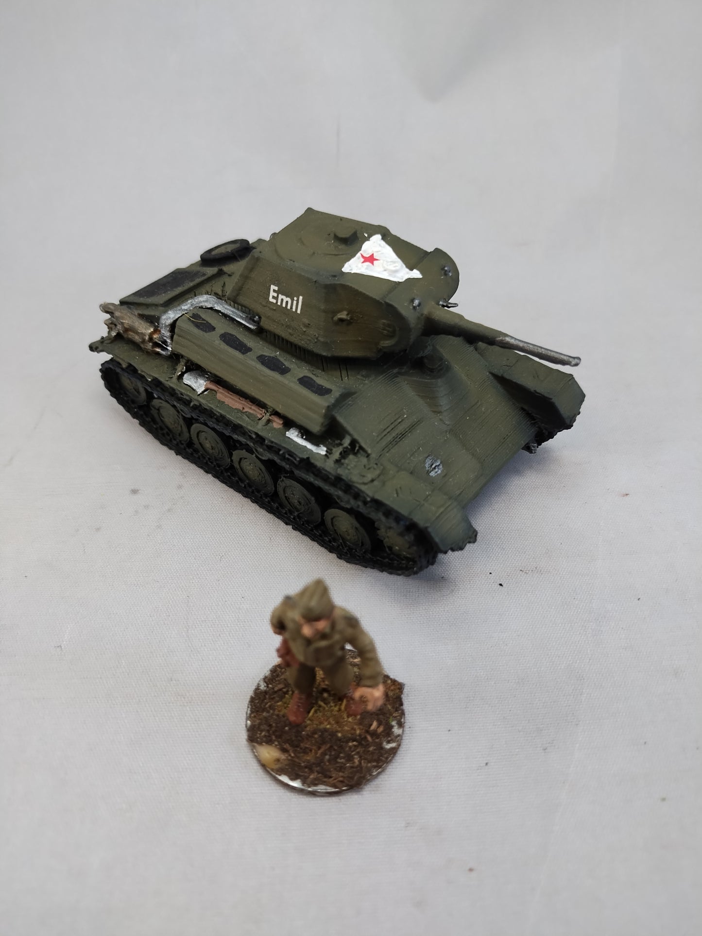 Soviet T-70 Emil - 28mm