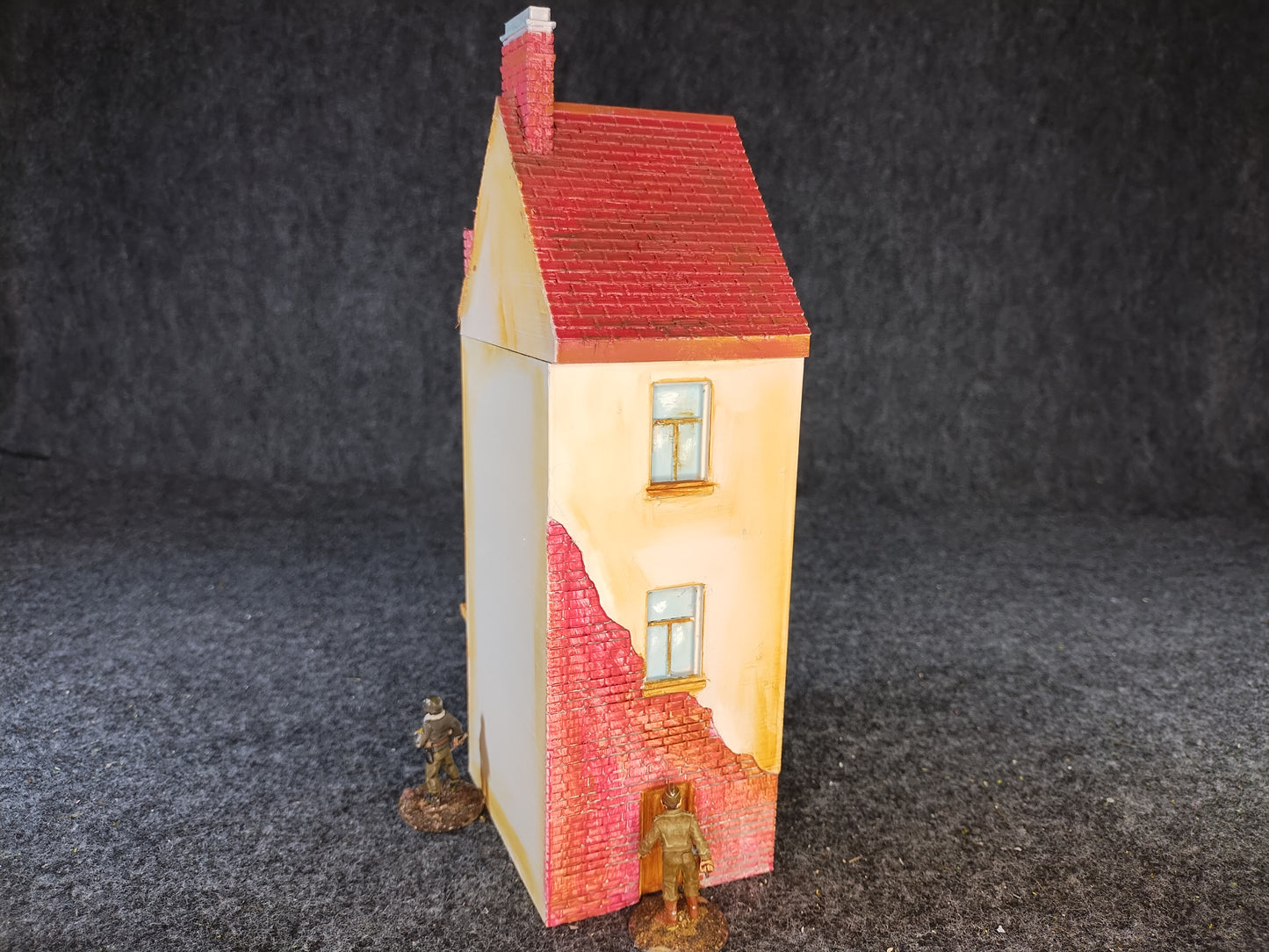 Dutch Town Ruin White/Red - 28mm/Painted