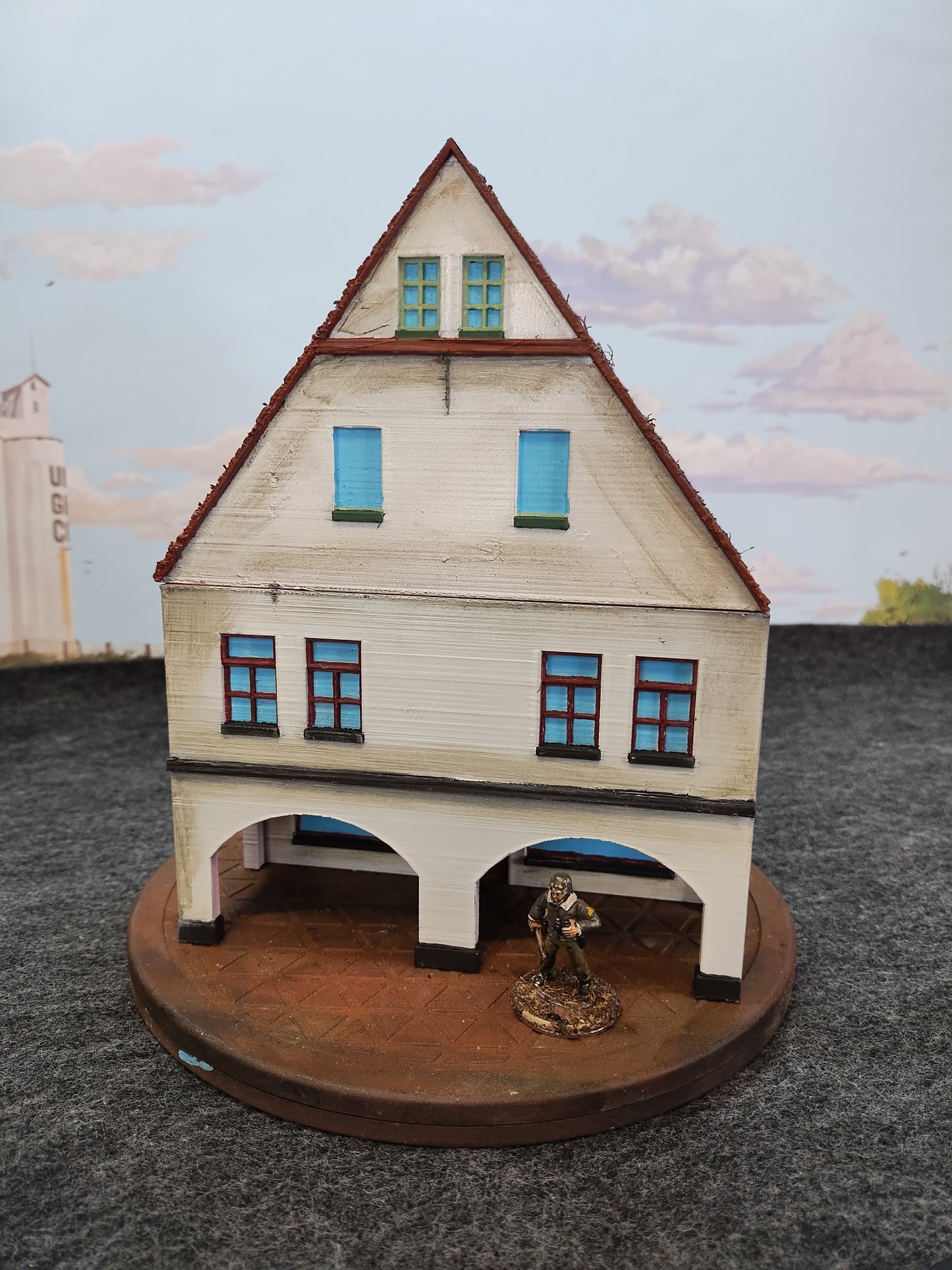 Normandy Town Shop White - 28mm/Painted