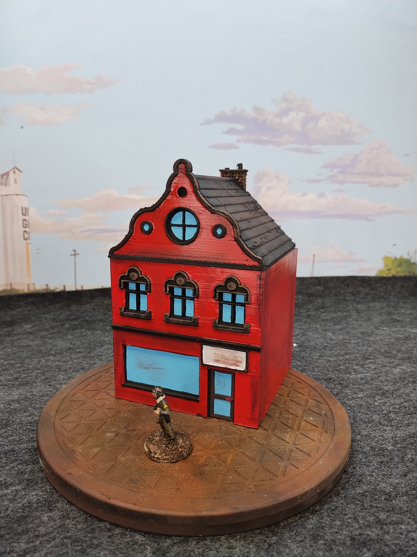 Normandy Town Shop Red - 28mm/Painted