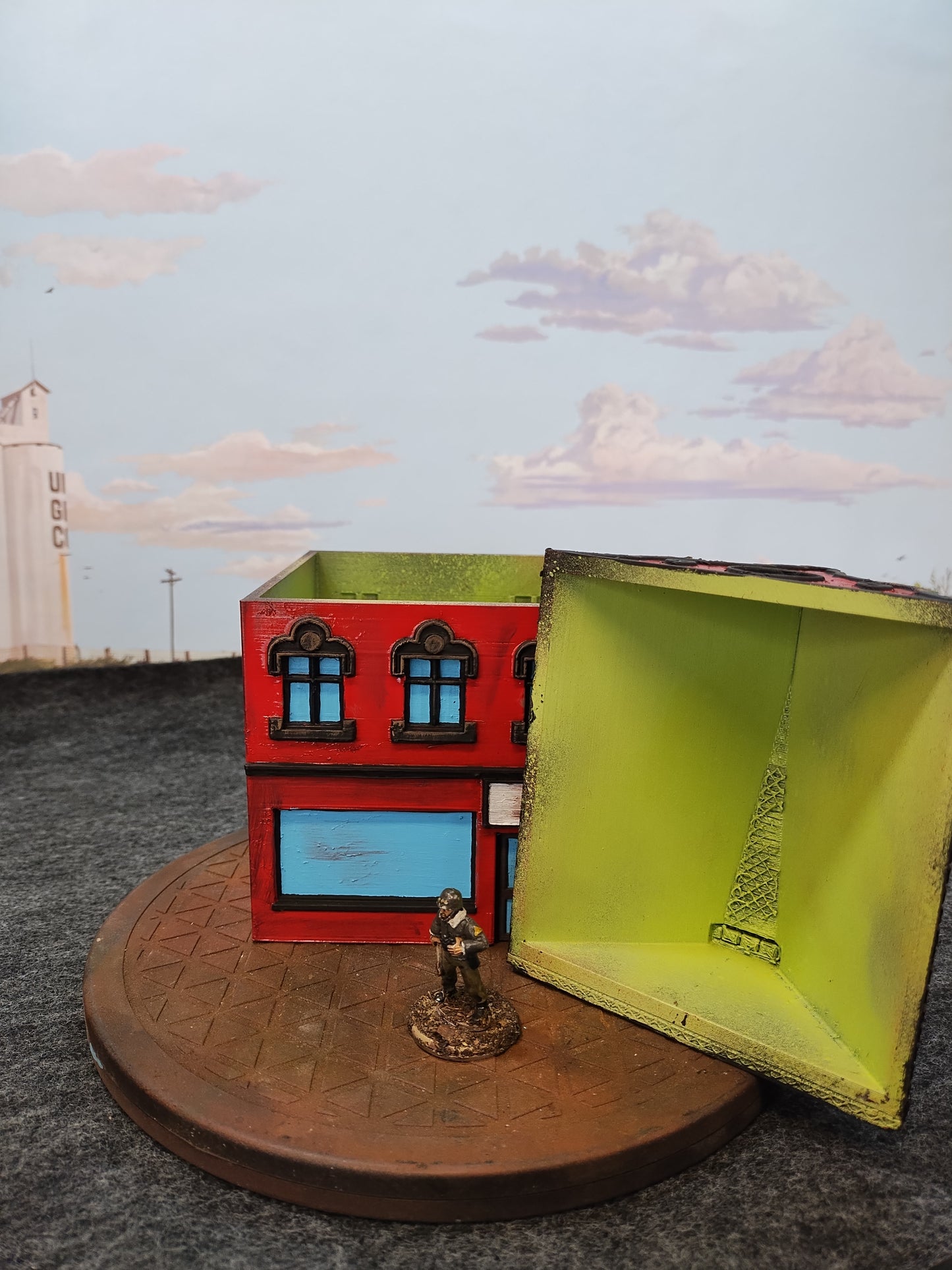 Normandy Town Shop Red - 28mm/Painted