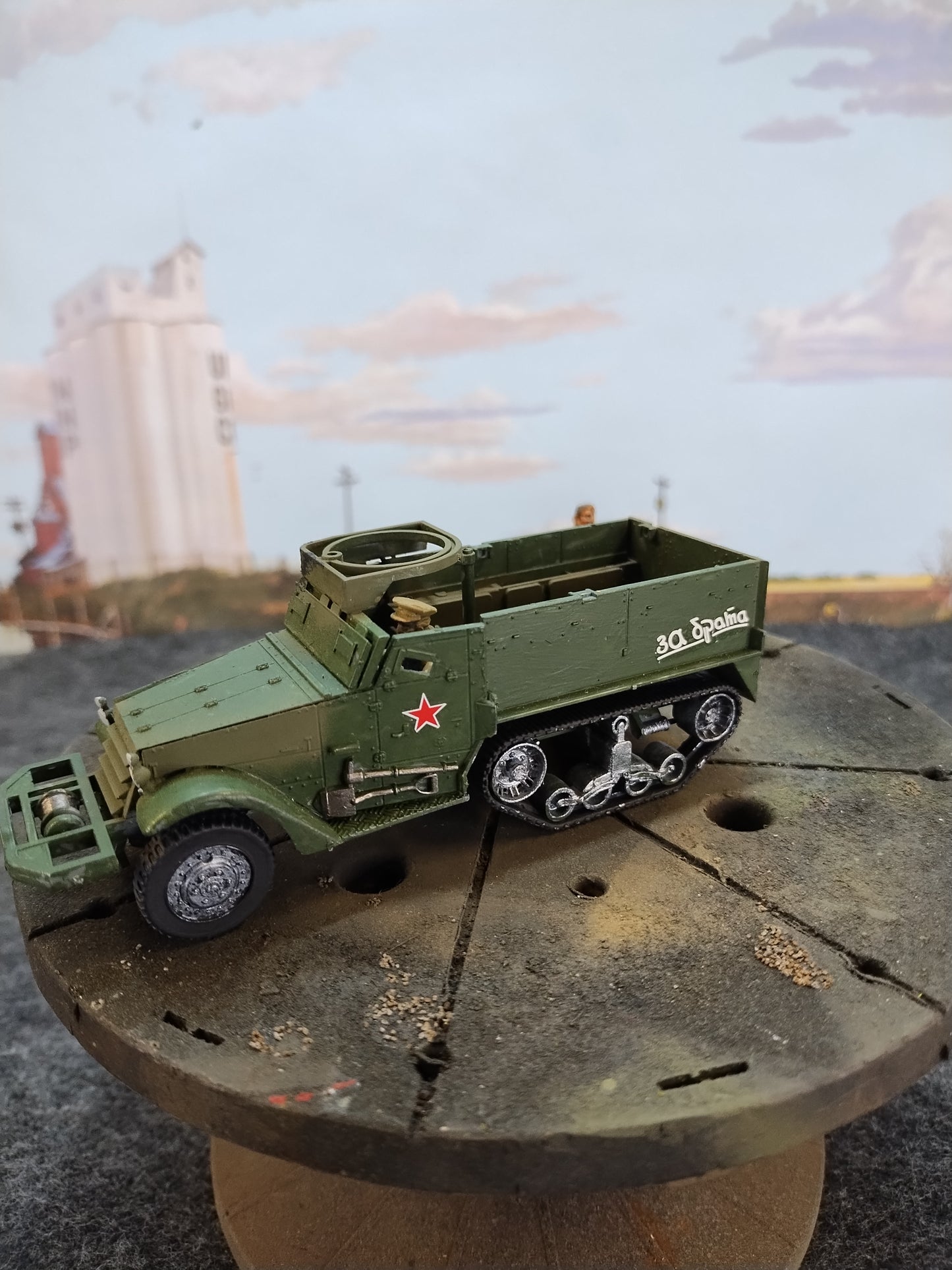 Soviet M3 Half Track - 28mm