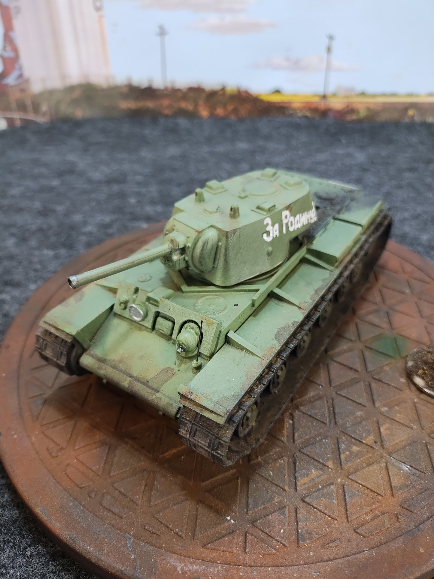 Soviet KV-1 - 1:48