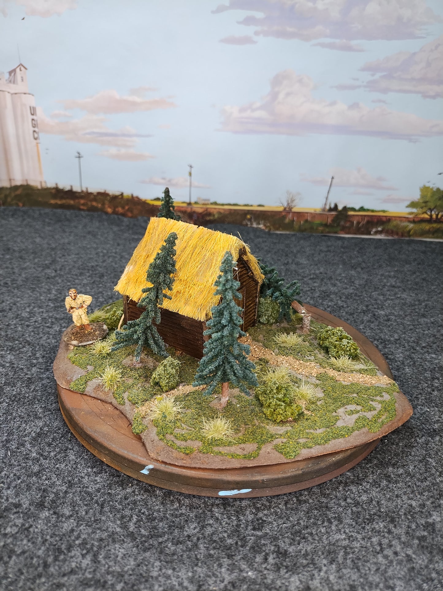 Small Wooded Cabin  - 28mm/Painted