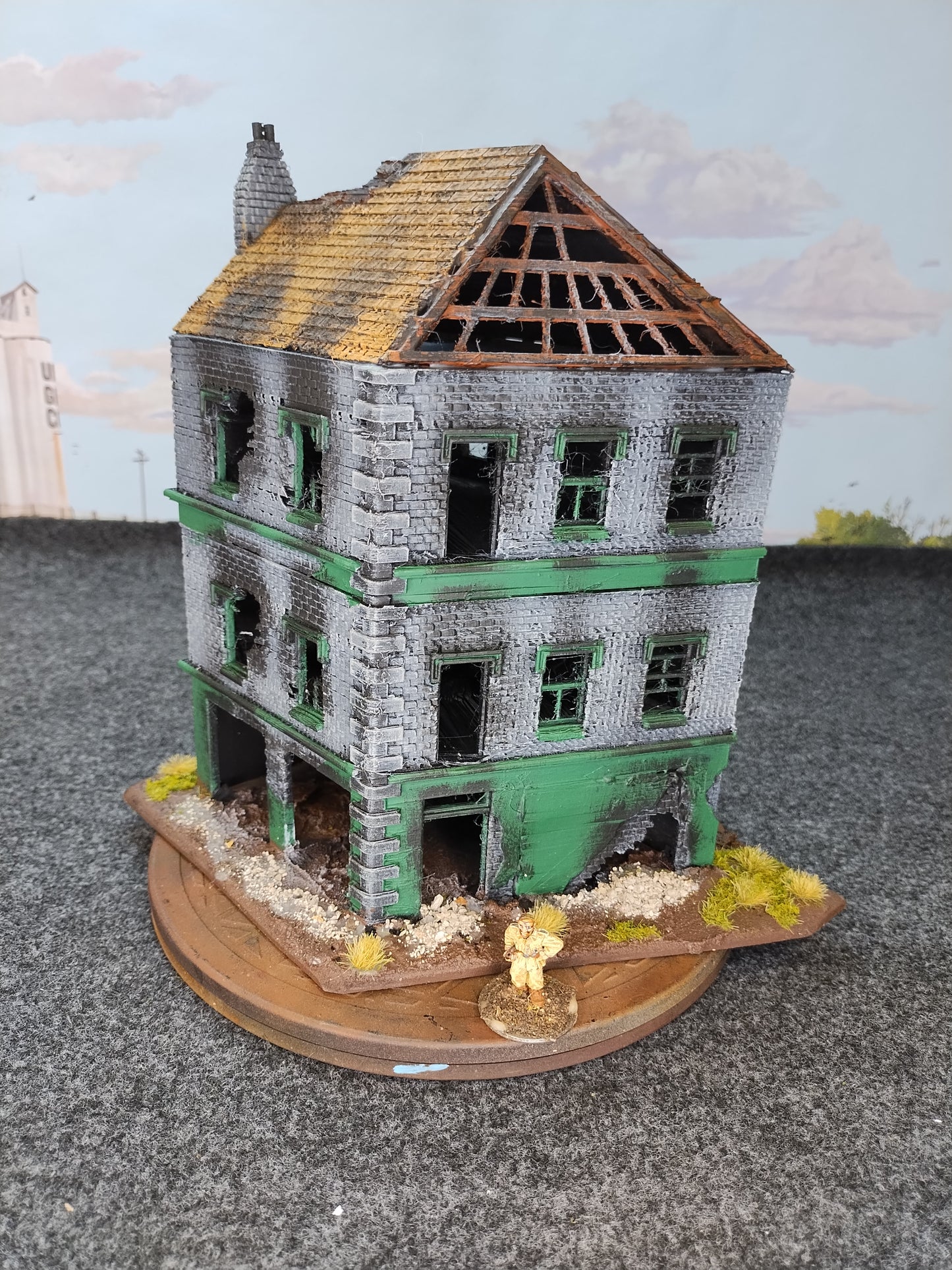 3 Story Burned Normandy Building - 28mm/Painted