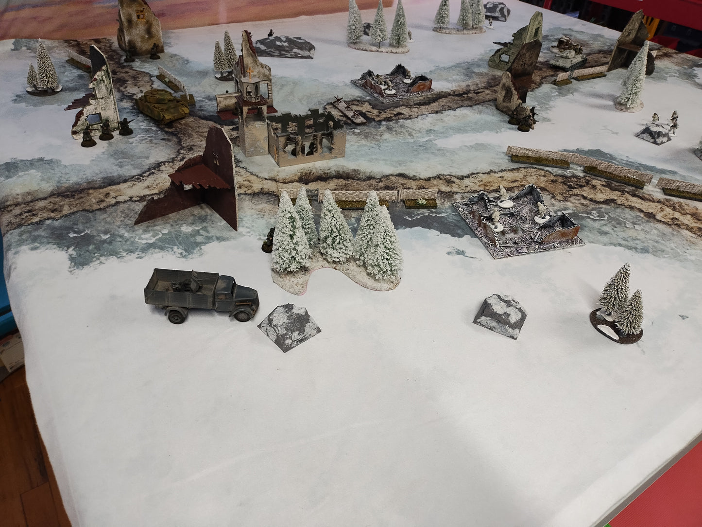 Eastern Europe Village Winter Map - 28mm