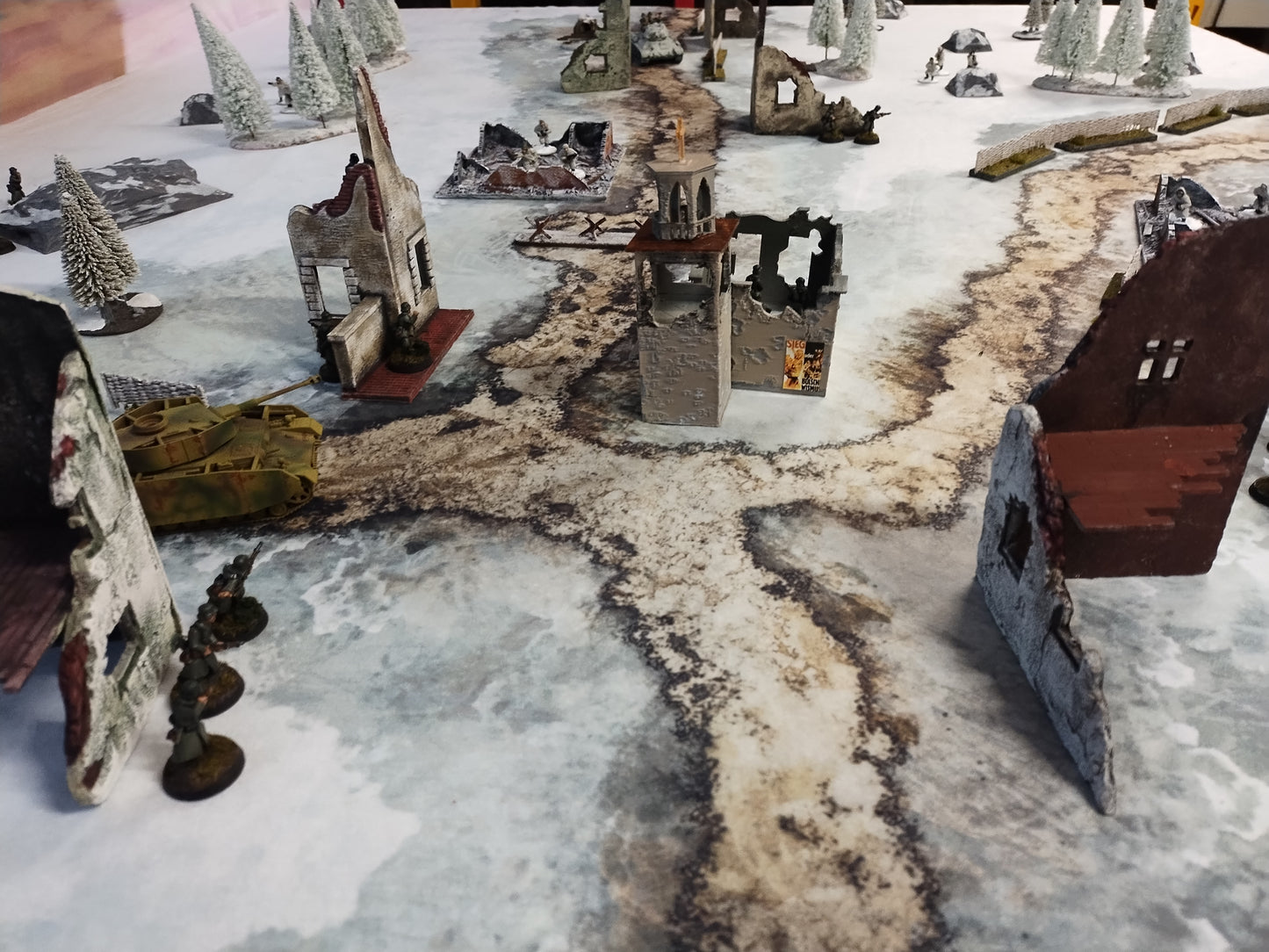 Eastern Europe Village Winter Map - 28mm