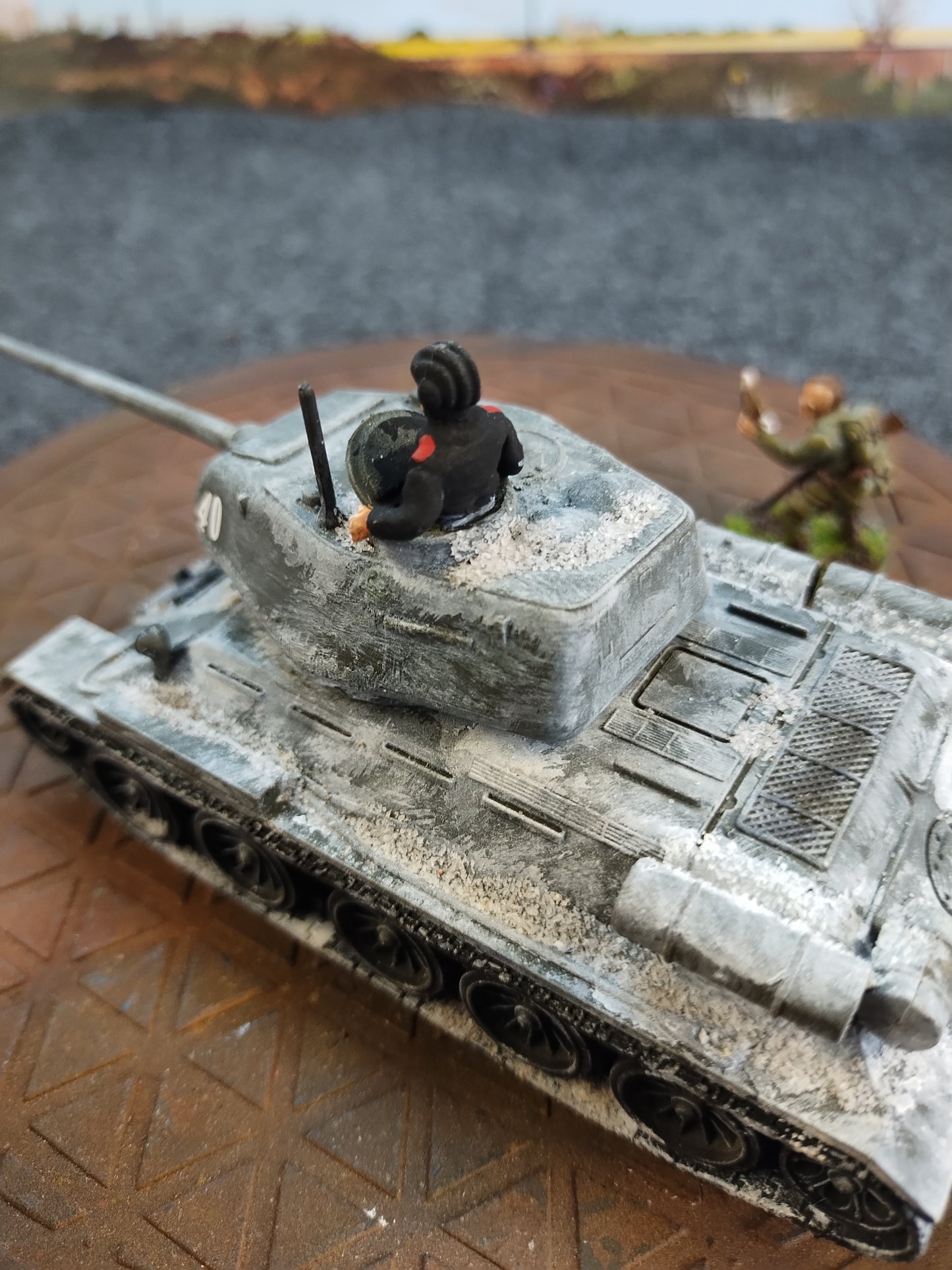 Soviet T-34/85 Snowed- 28mm