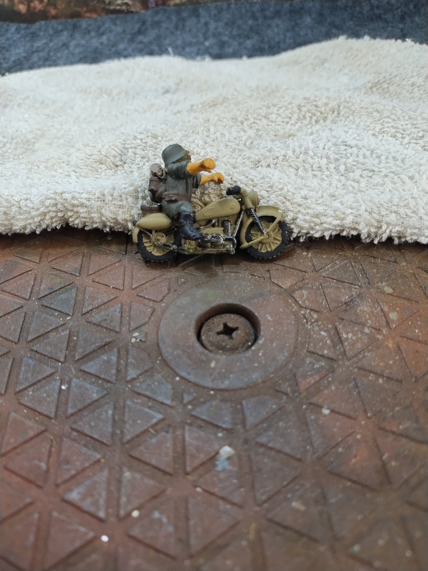 German Motorcyclist #F - 28mm/Painted