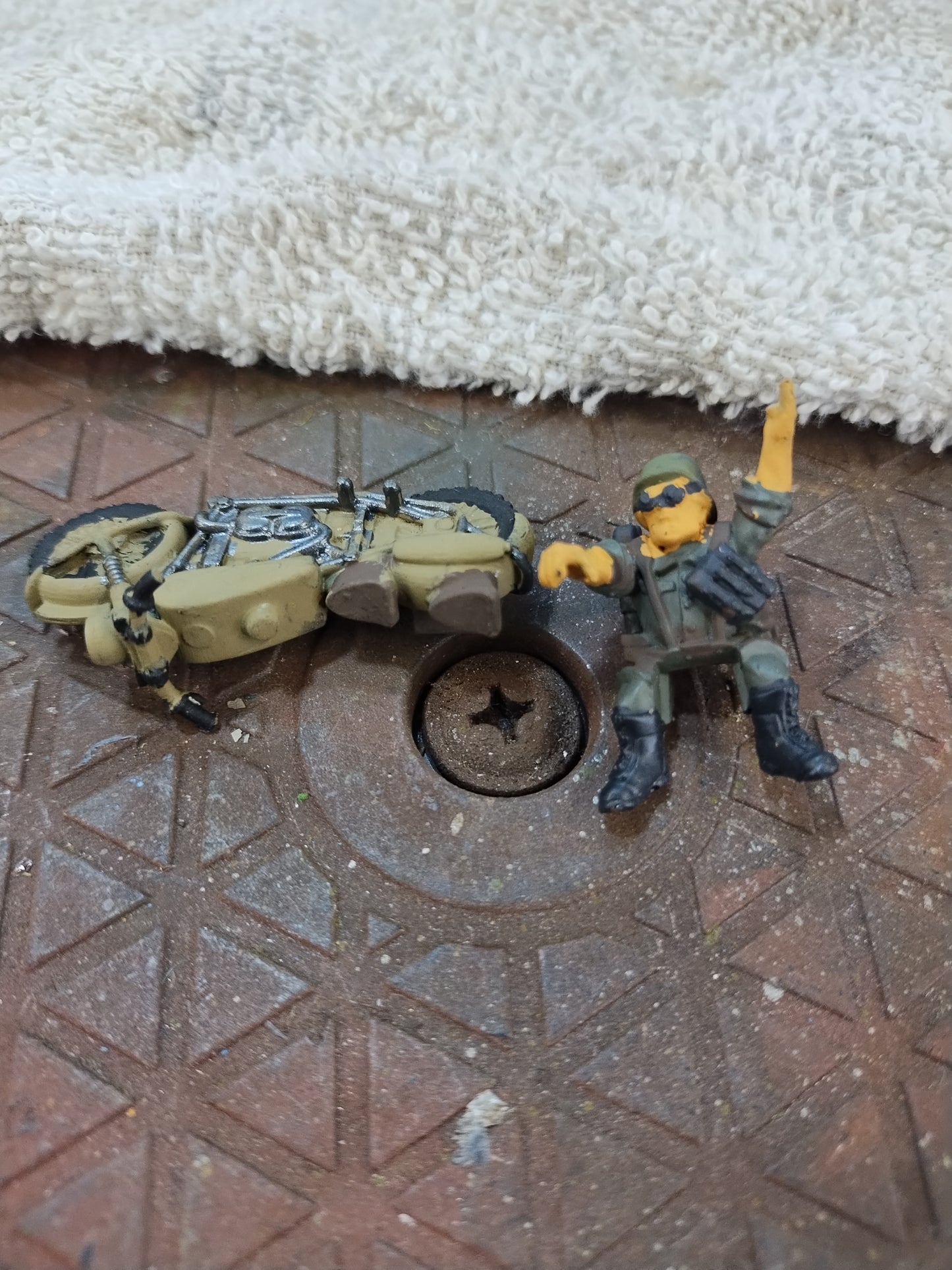 German Motorcyclist #D - 28mm/Painted