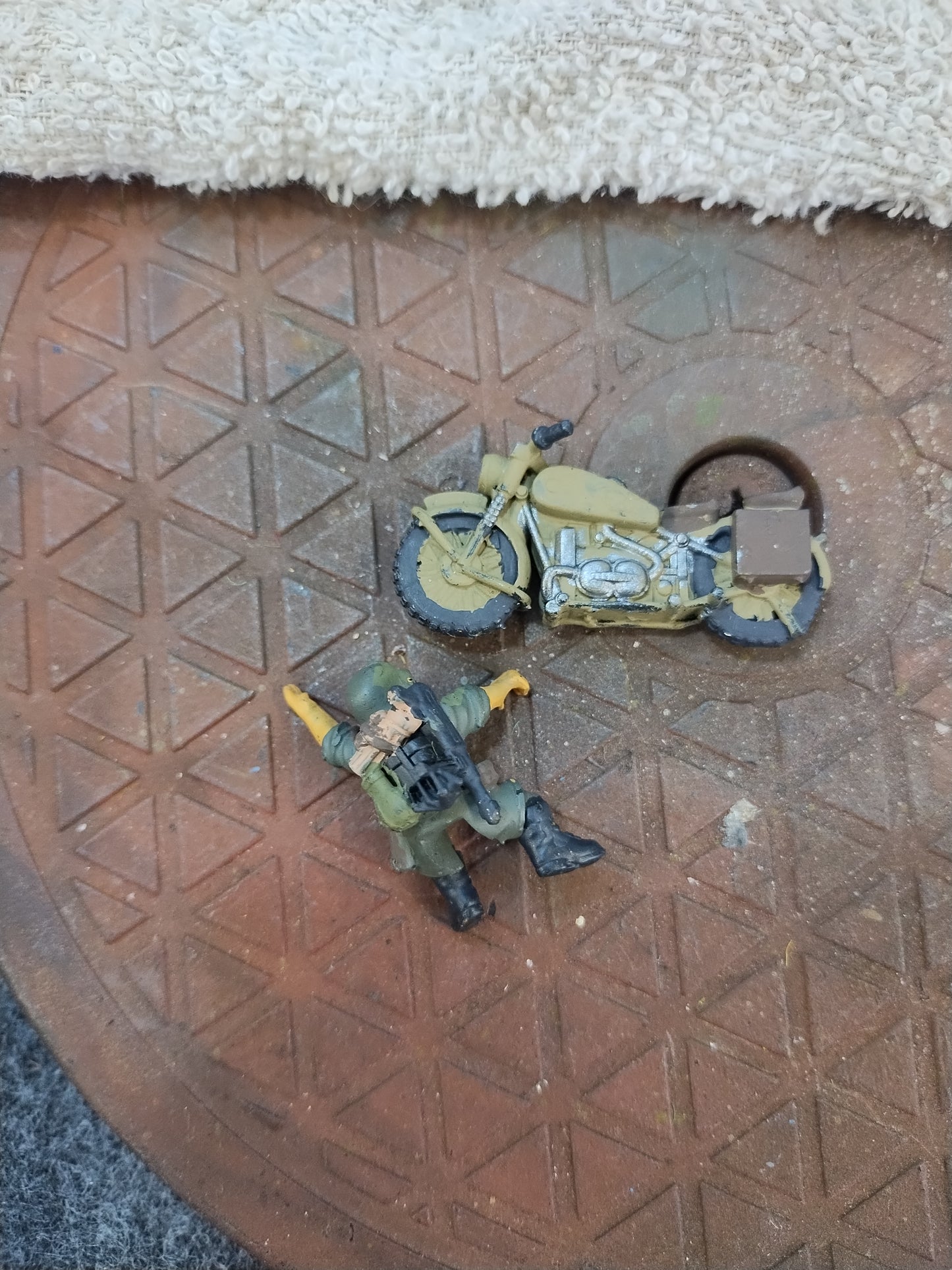 German Motorcyclist #A - 28mm/Painted