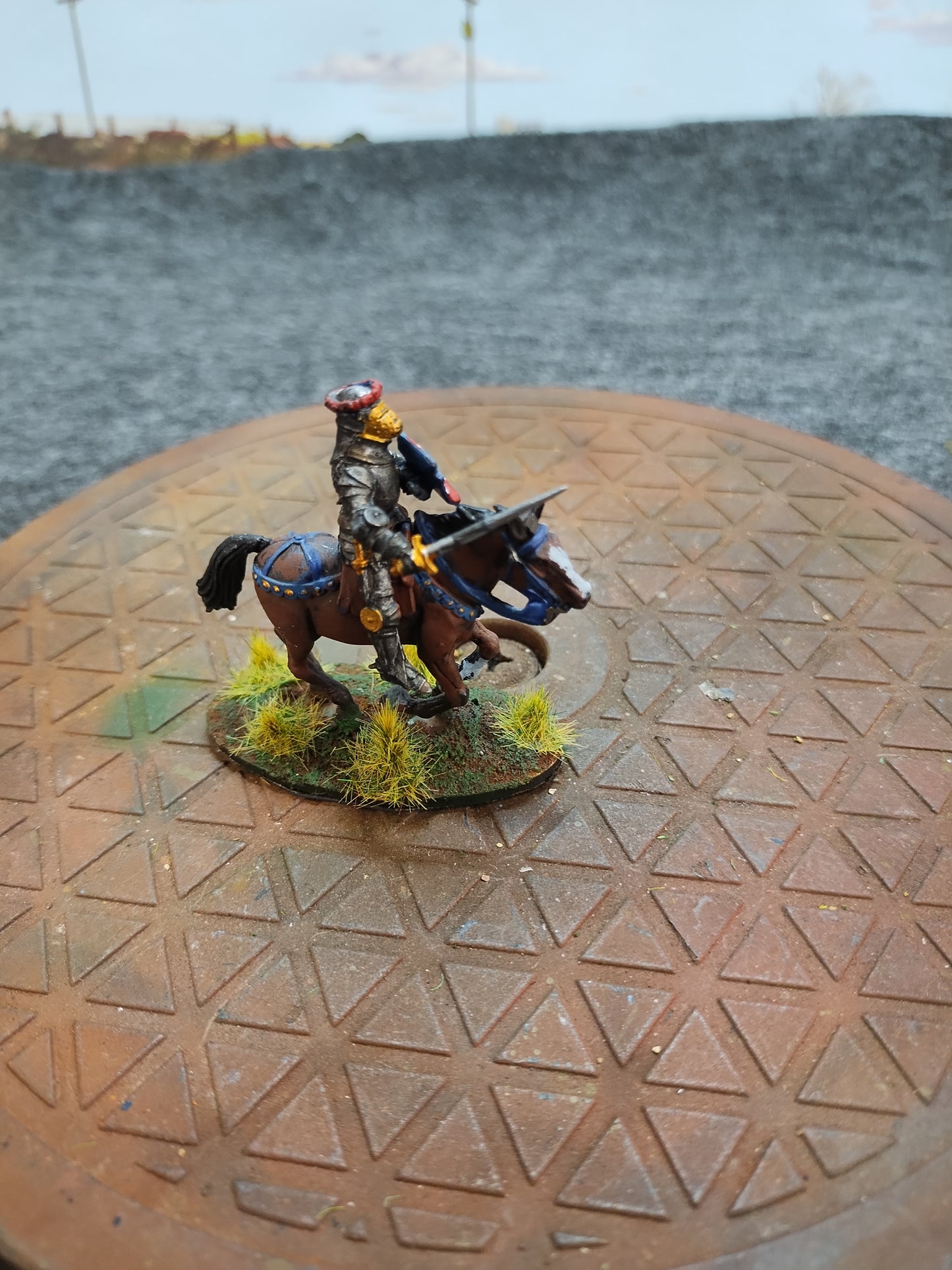 Medieval Mounted Knight B - Hail Caesar/28mm