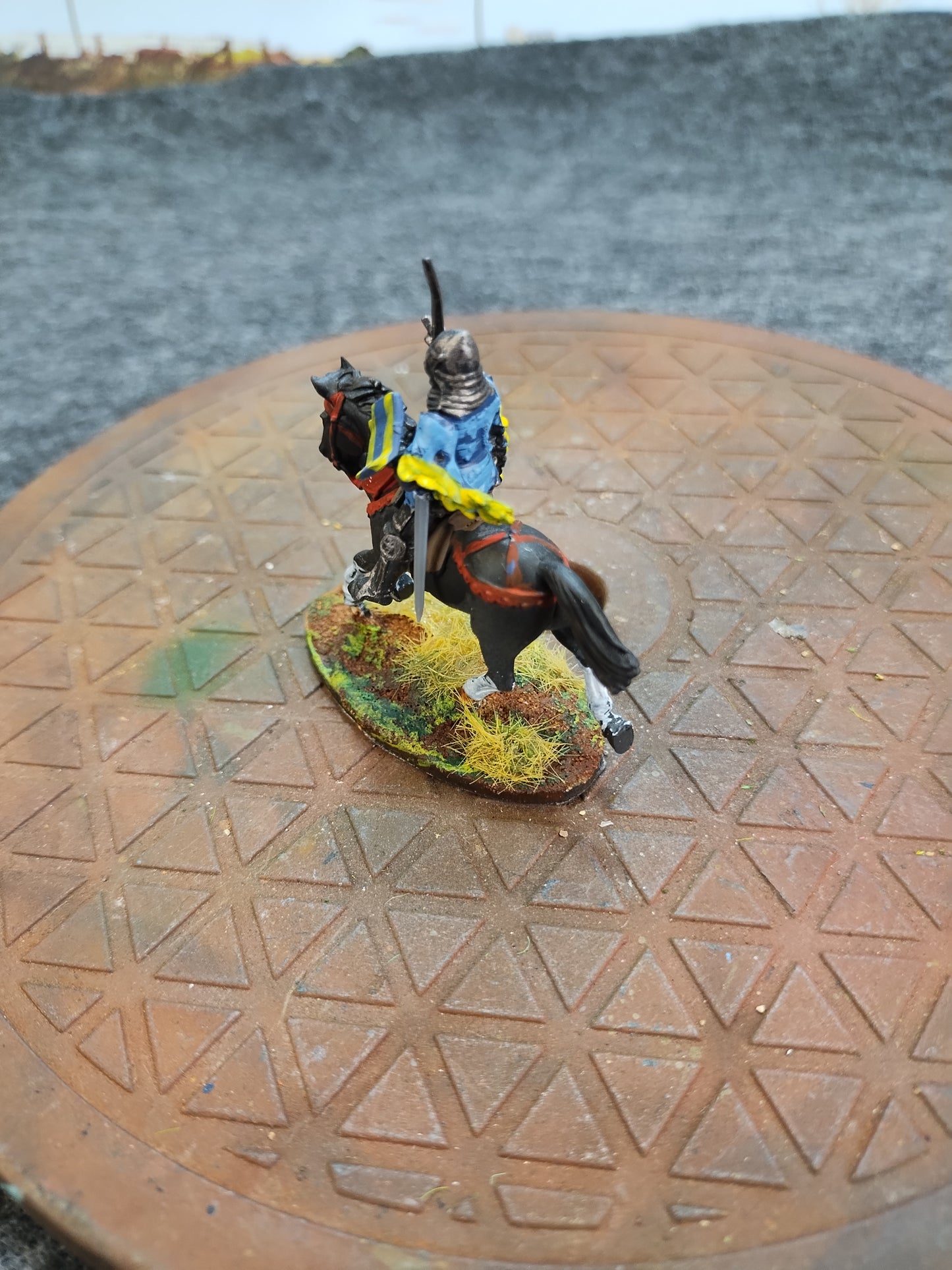 Medieval Mounted Knight E - Hail Caesar/28mm