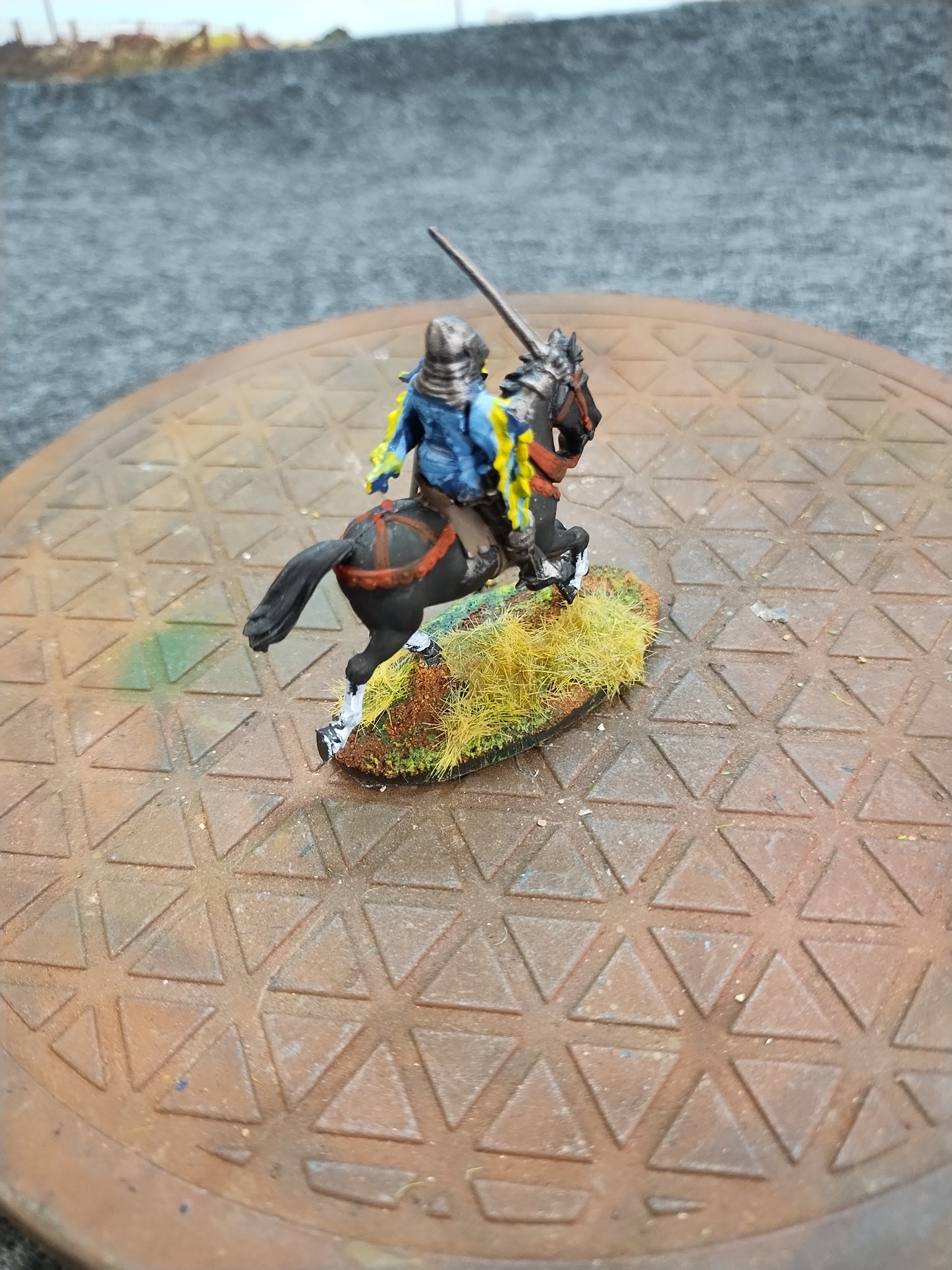 Medieval Mounted Knight E - Hail Caesar/28mm