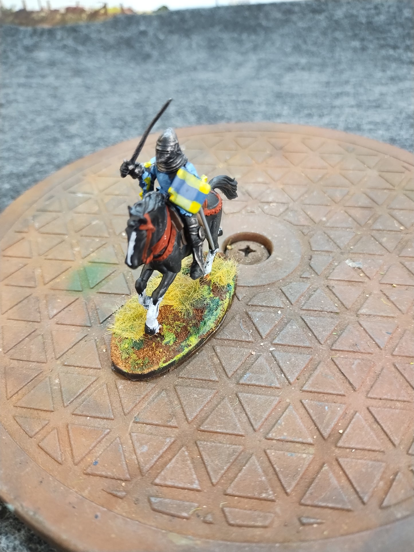 Medieval Mounted Knight E - Hail Caesar/28mm