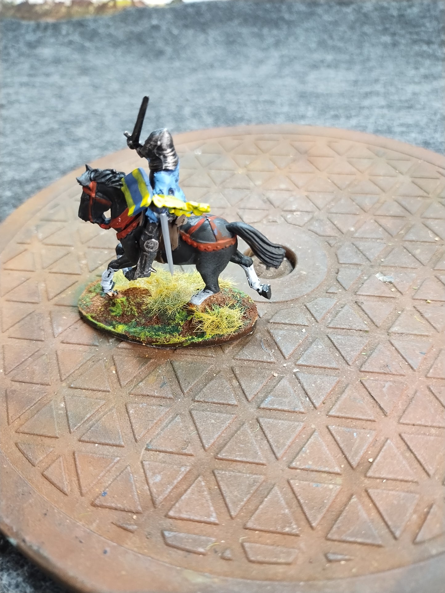 Medieval Mounted Knight E - Hail Caesar/28mm