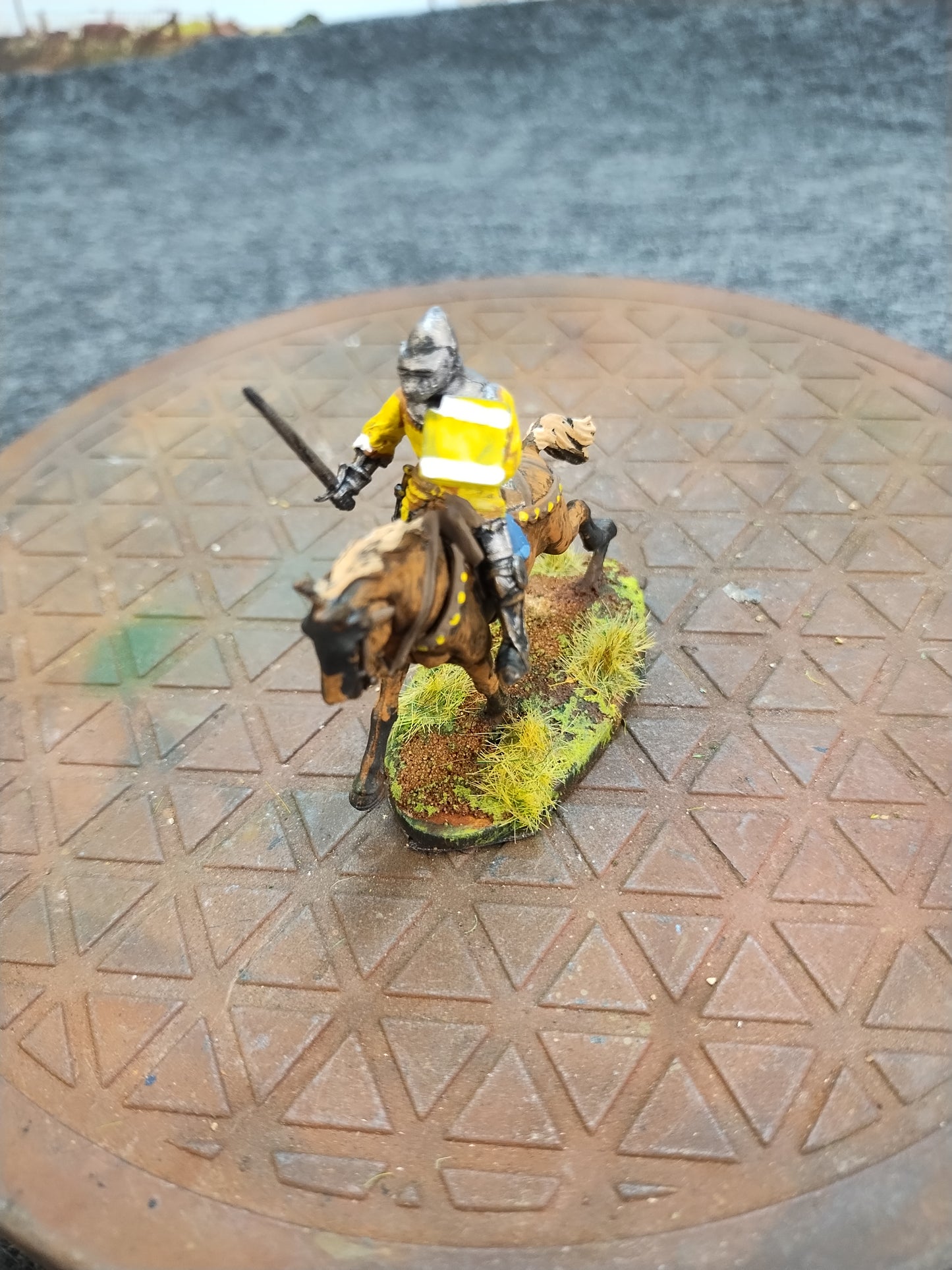 Medieval Mounted Knight J - Hail Caesar/28mm