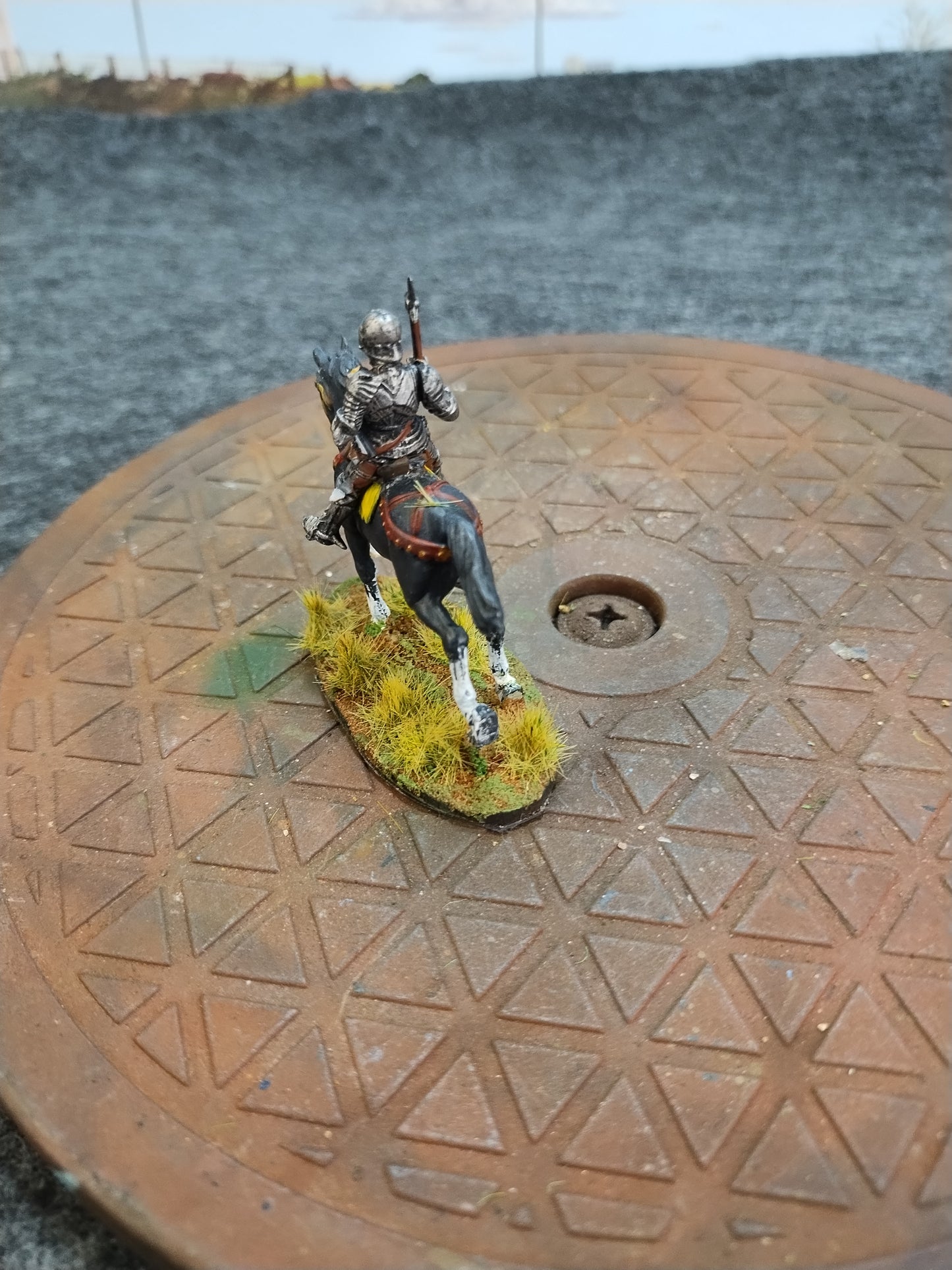 Medieval Mounted Knight K - Hail Caesar/28mm