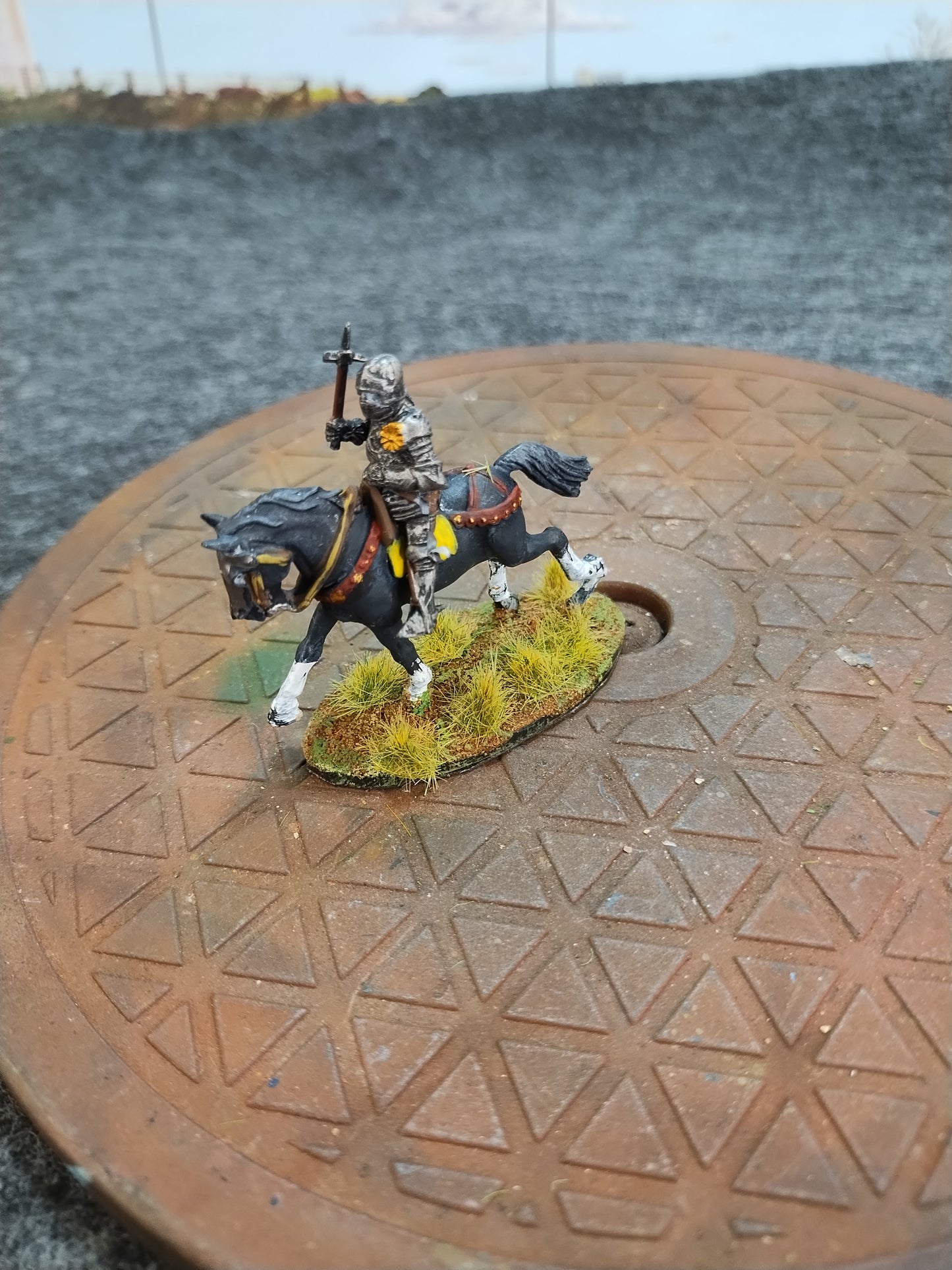 Medieval Mounted Knight K - Hail Caesar/28mm