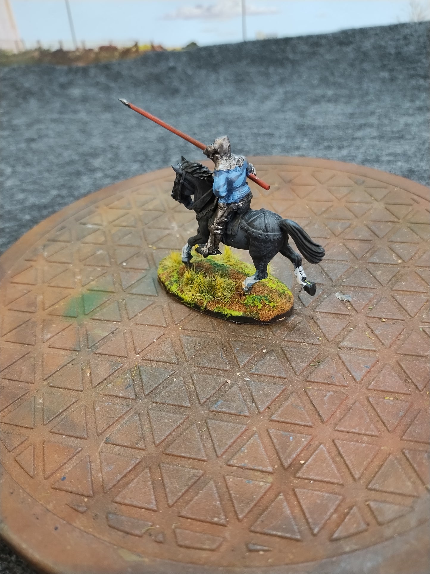 Medieval Mounted Knight M - Hail Caesar/28mm