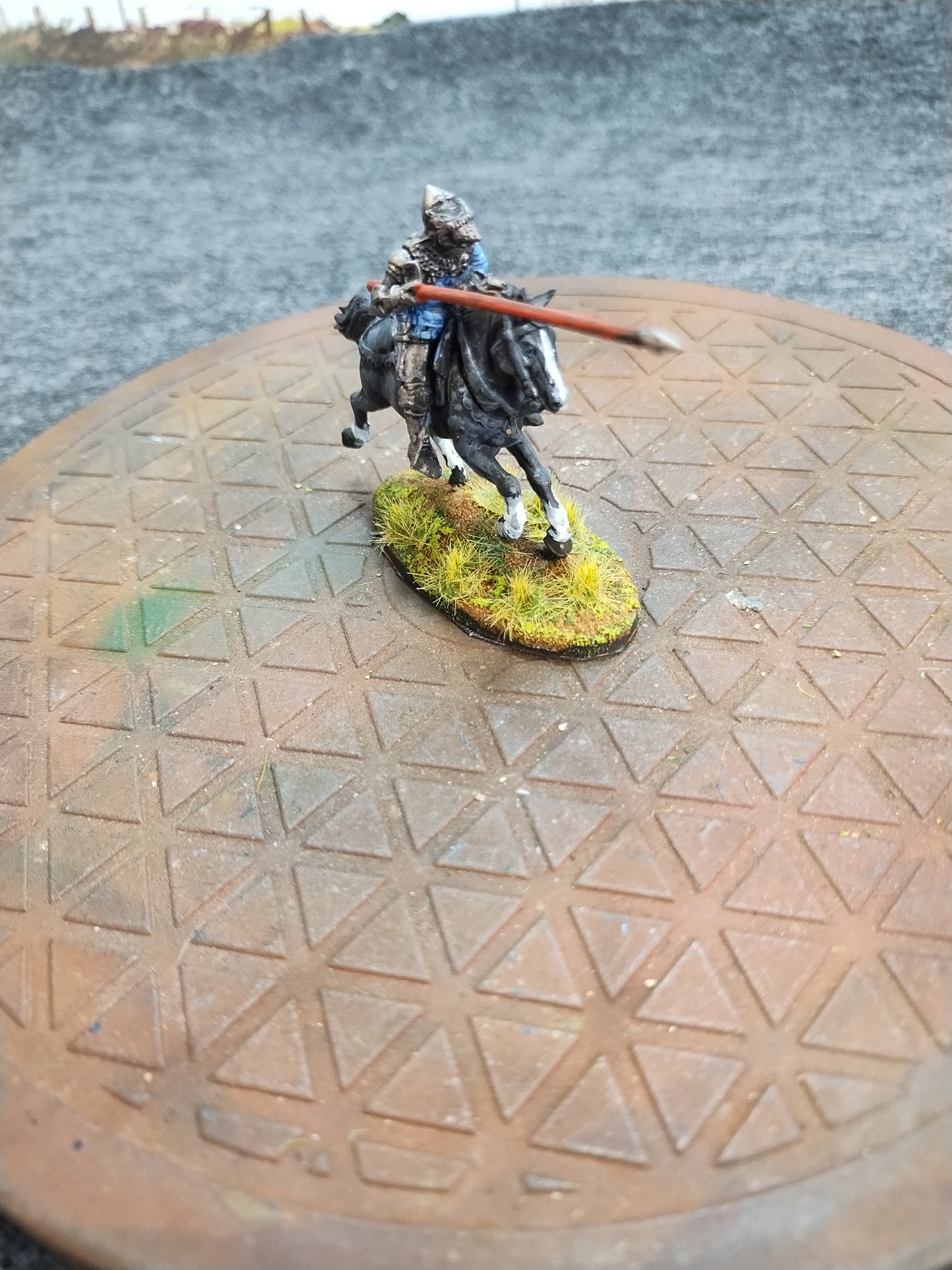 Medieval Mounted Knight M - Hail Caesar/28mm