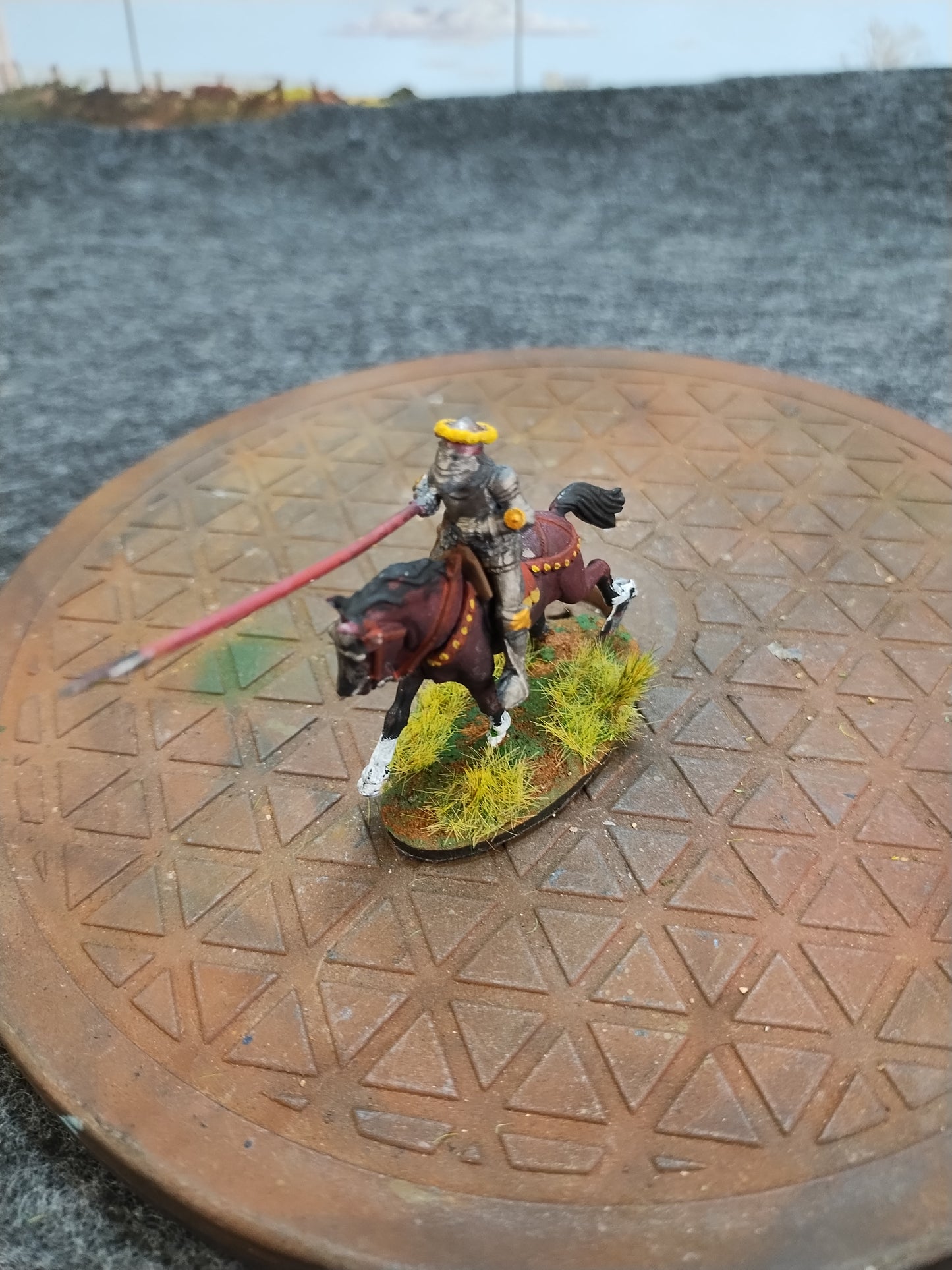 Medieval Mounted Knight Q - Hail Caesar/28mm