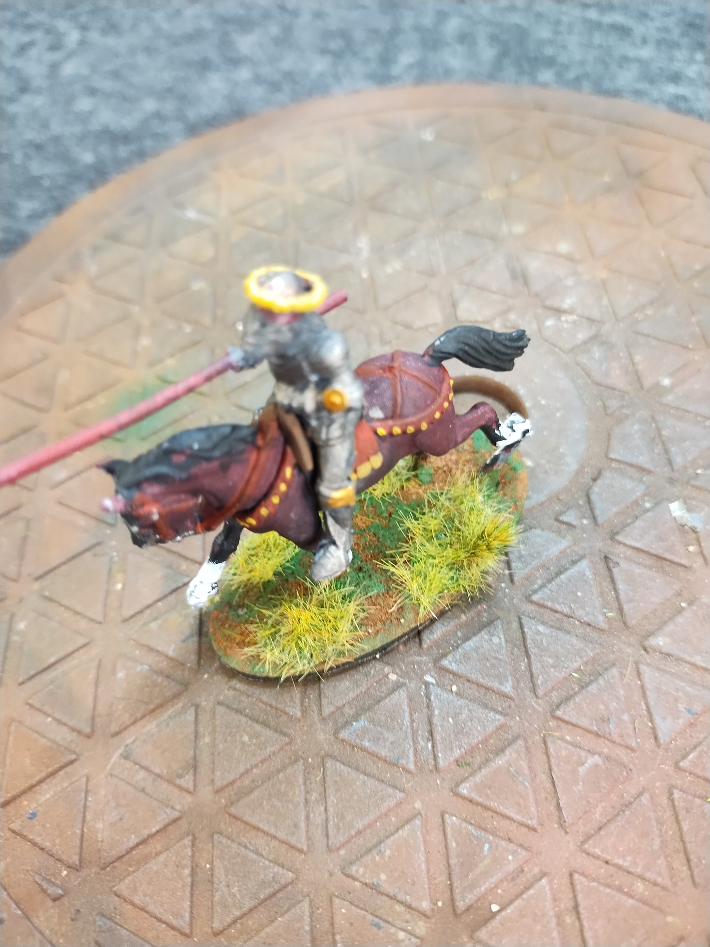 Medieval Mounted Knight Q - Hail Caesar/28mm