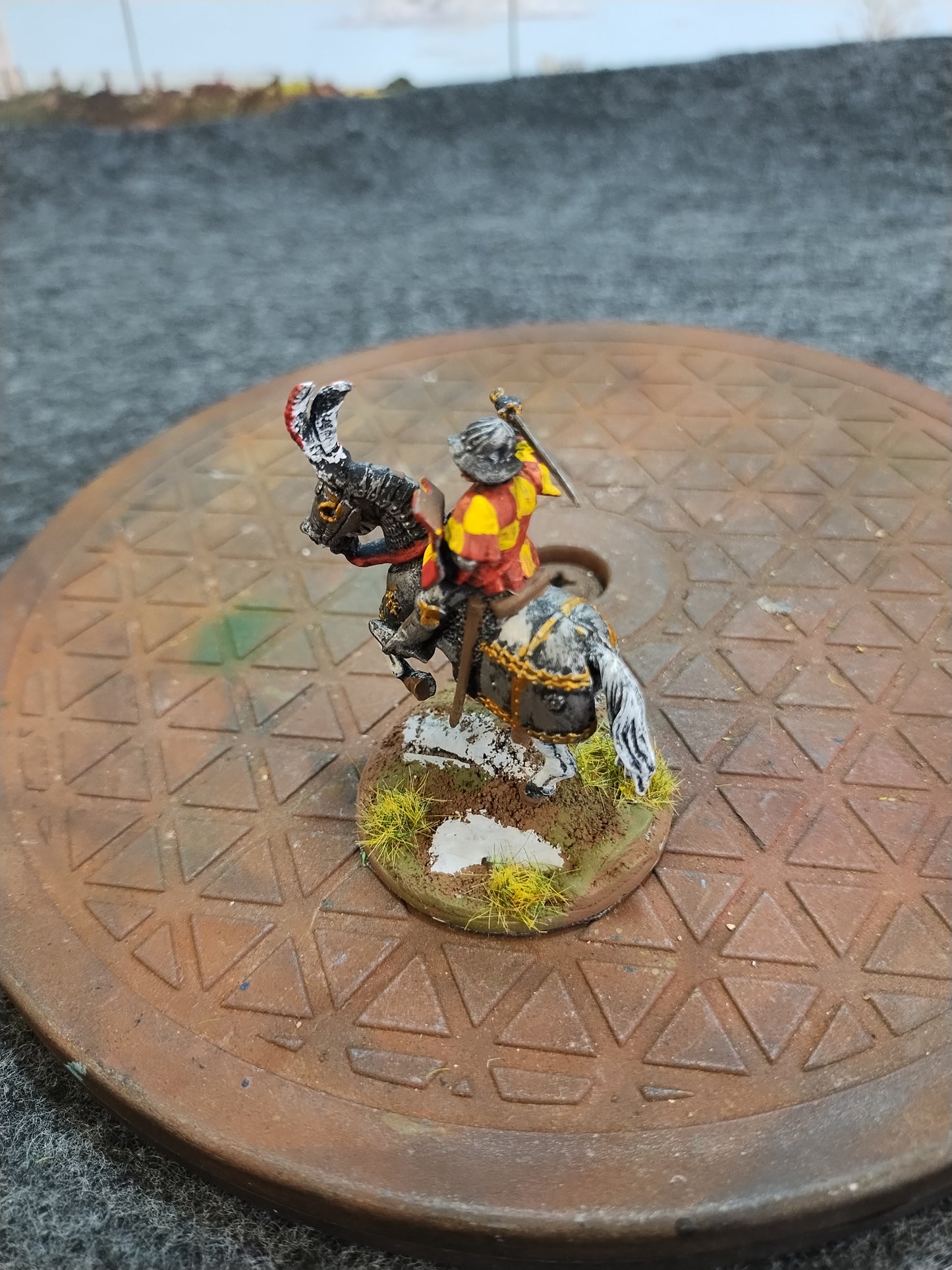 Medieval Mounted Knight T - Hail Caesar/28mm