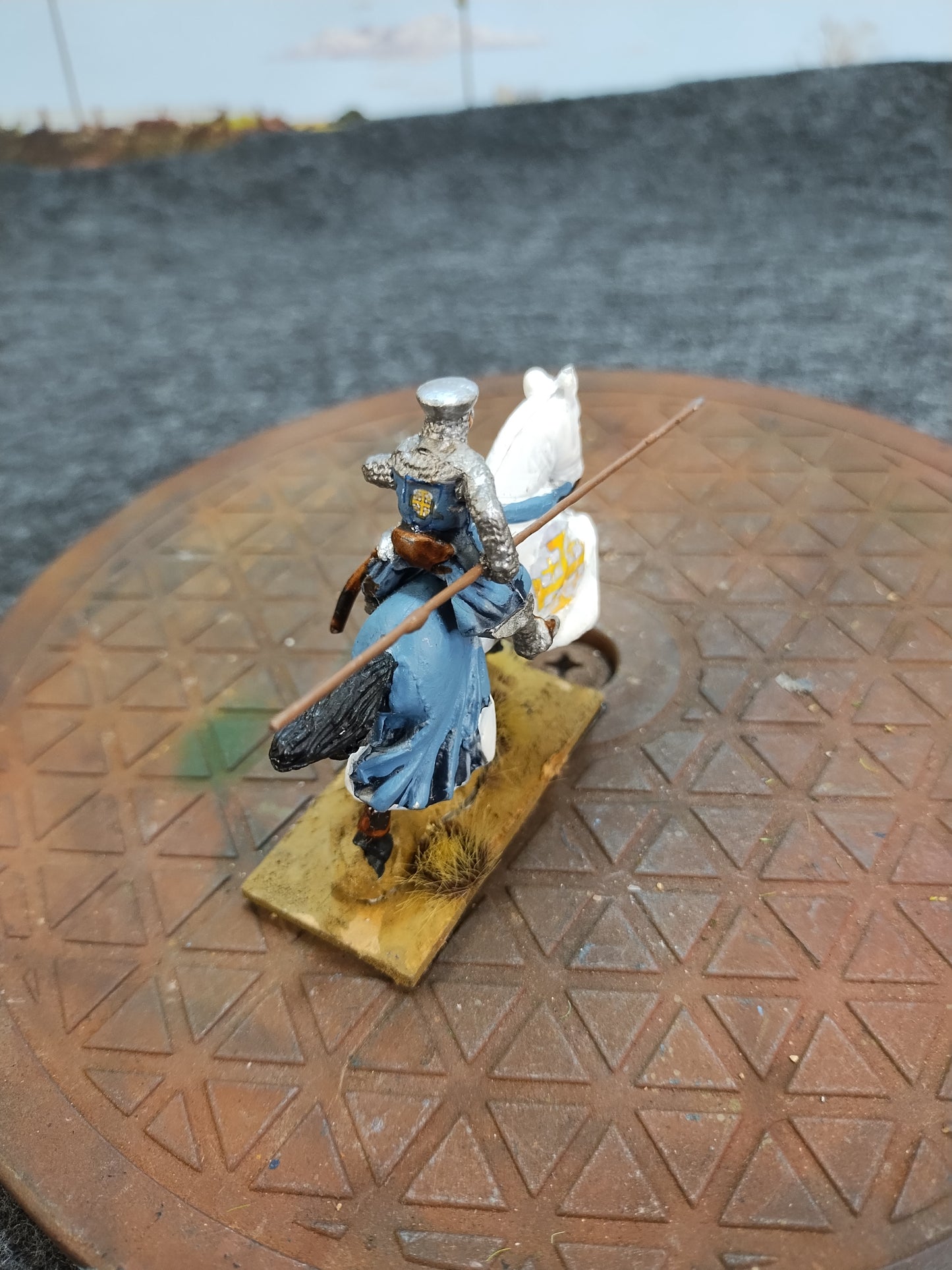 Medieval Mounted Knight U - Hail Caesar/28mm