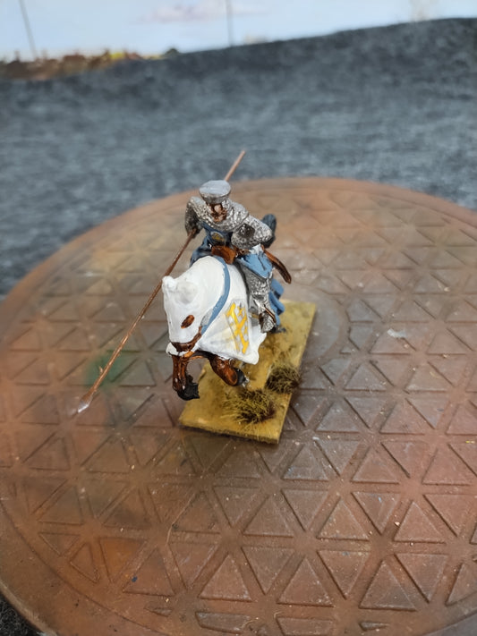 Medieval Mounted Knight U - Hail Caesar/28mm