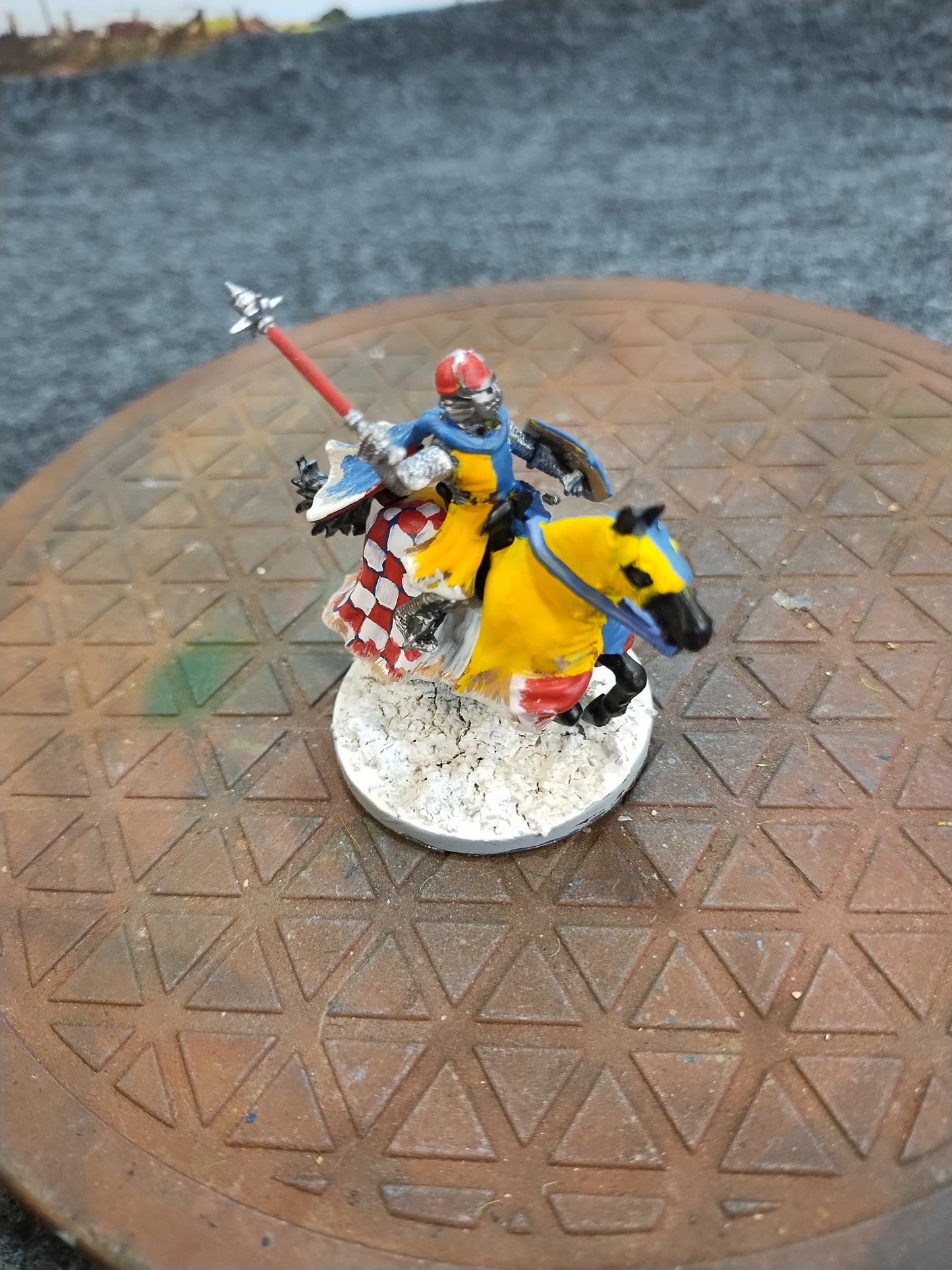 Medieval Mounted Knight W - Hail Caesar/28mm