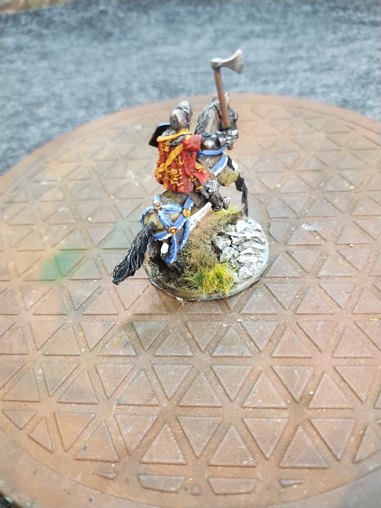 Medieval Mounted Knight X - Hail Caesar/28mm