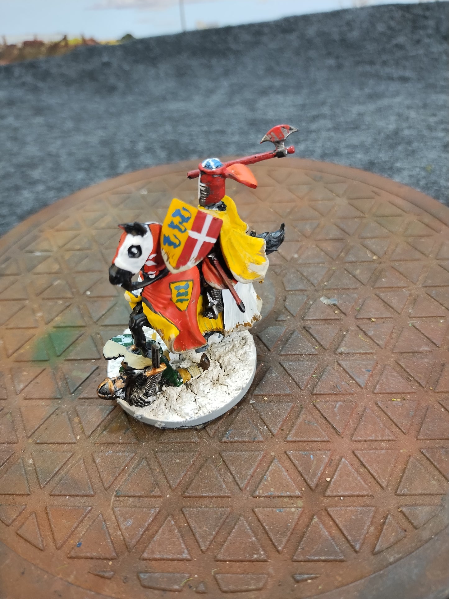 Medieval Mounted Knight Y - Hail Caesar/28mm